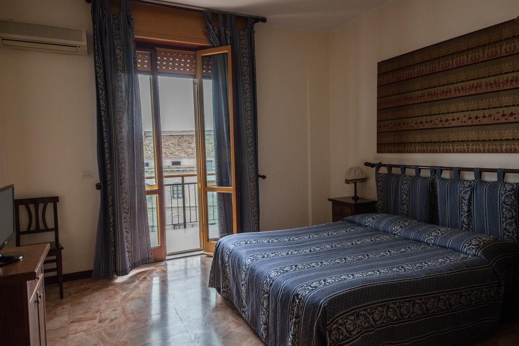 B&B Ortigia Sea View Syracuse ภายนอก รูปภาพ